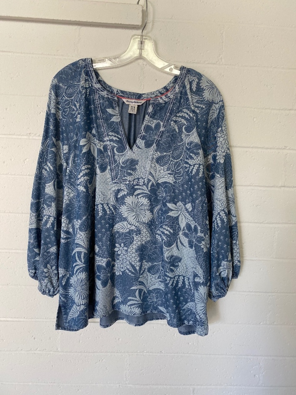 Tommy Bahama Long Sleeve Pullover Top M NWOT